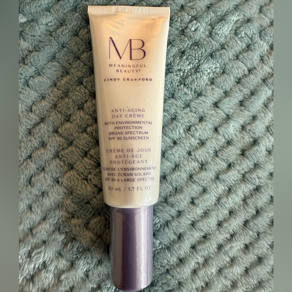 NWT Meaningful Beauty Anti-Aging Day Crème with SPF 30 - Purple and Cream